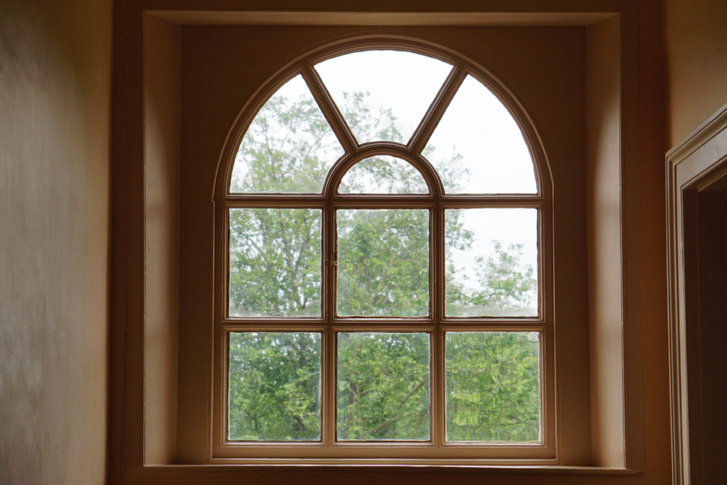 SPÉCIALISTE DU LAMELLÉ-COLLÉ et de la charpente EN HAUTE-NORMANDIE SARL DUHAMEL