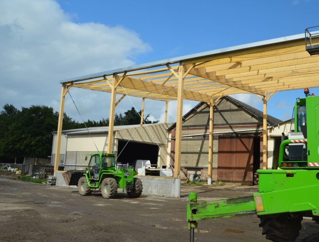 SPÉCIALISTE DU LAMELLÉ-COLLÉ et de la charpente EN HAUTE-NORMANDIE SARL DUHAMEL