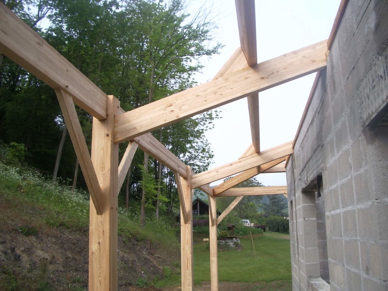 SPÉCIALISTE DU LAMELLÉ-COLLÉ et de la charpente EN HAUTE-NORMANDIE SARL DUHAMEL